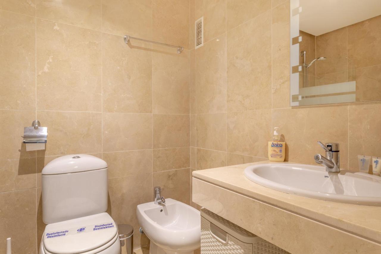 2261-Superb Apt On The Beach, On Duquesa Harbour Manilva Εξωτερικό φωτογραφία