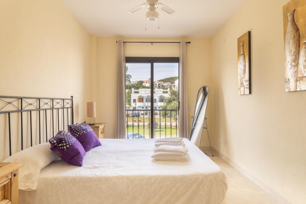 2261-Superb Apt On The Beach, On Duquesa Harbour Manilva Εξωτερικό φωτογραφία