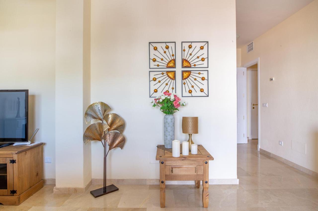 2261-Superb Apt On The Beach, On Duquesa Harbour Manilva Εξωτερικό φωτογραφία