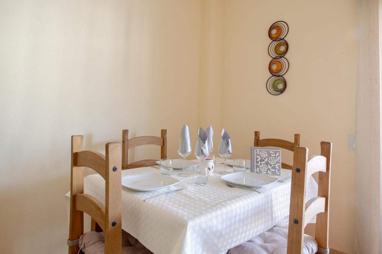 2261-Superb Apt On The Beach, On Duquesa Harbour Manilva Εξωτερικό φωτογραφία