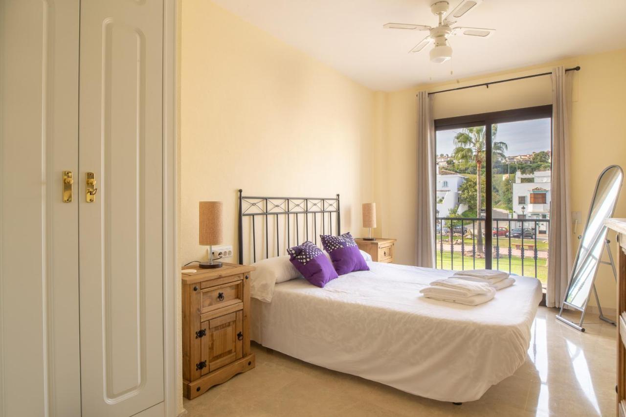 2261-Superb Apt On The Beach, On Duquesa Harbour Manilva Εξωτερικό φωτογραφία