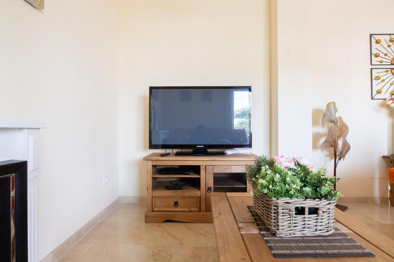 2261-Superb Apt On The Beach, On Duquesa Harbour Manilva Εξωτερικό φωτογραφία