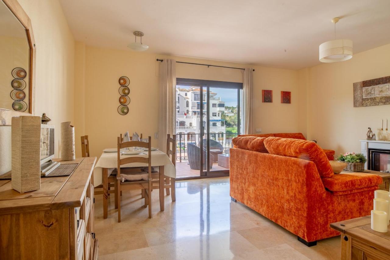 2261-Superb Apt On The Beach, On Duquesa Harbour Manilva Εξωτερικό φωτογραφία