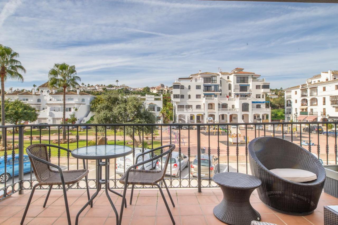 2261-Superb Apt On The Beach, On Duquesa Harbour Manilva Εξωτερικό φωτογραφία