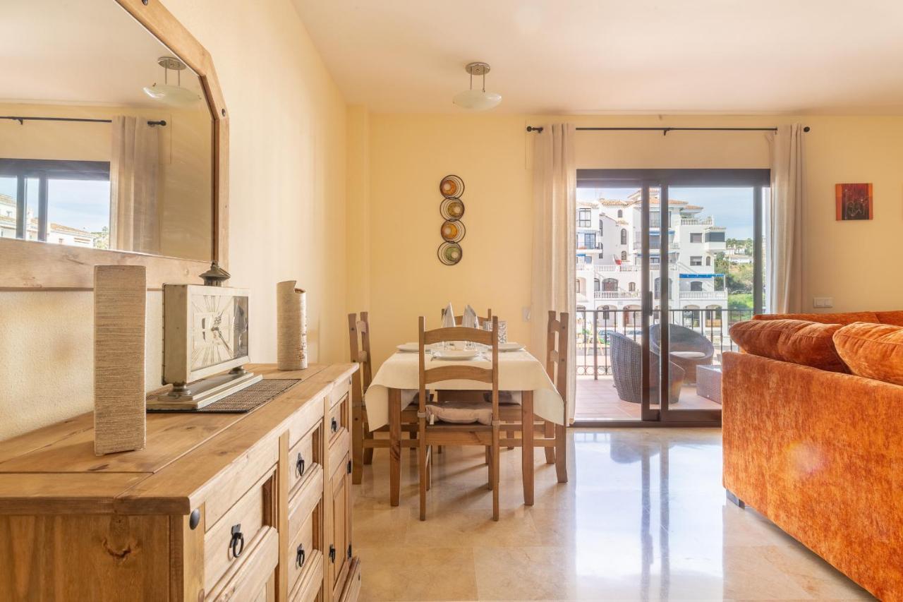 2261-Superb Apt On The Beach, On Duquesa Harbour Manilva Εξωτερικό φωτογραφία